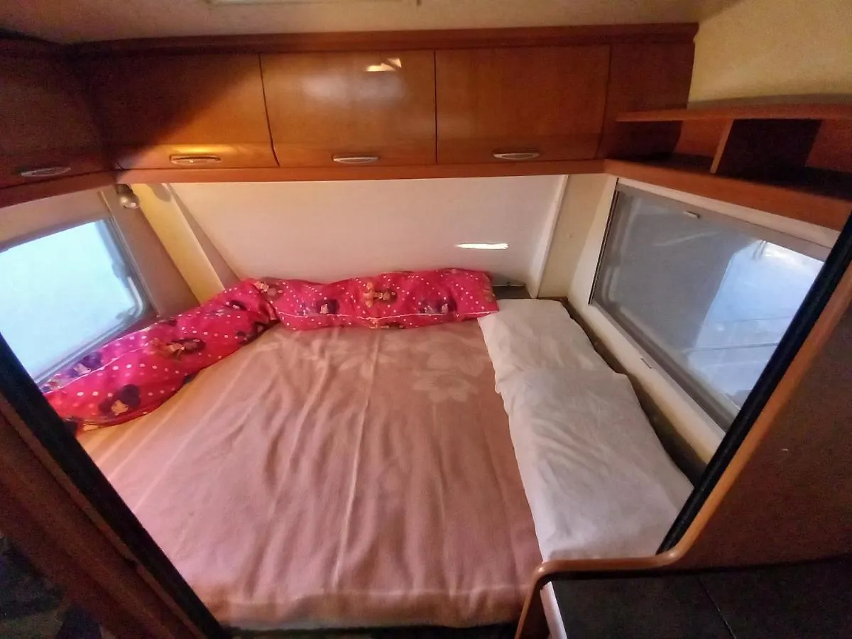 Caravan Near The Sea 6 Ugljan Κάμπινγκ